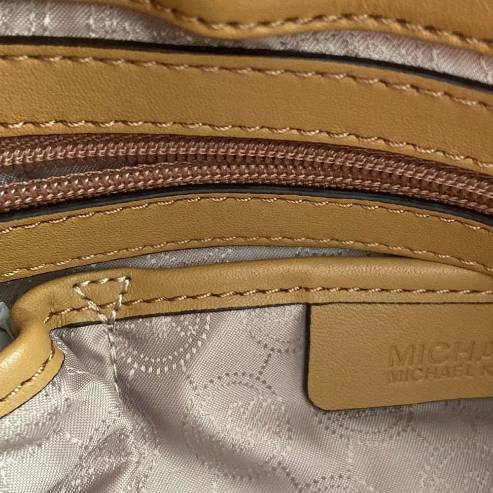 NWT original MK, camel color bag - Picture 6 of 8